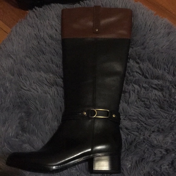 Black and Brown High boots - Picture 2 of 3